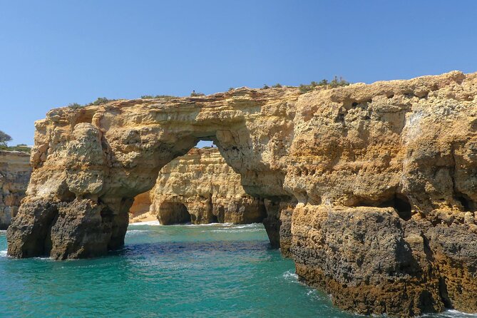 Caves and Coastline Cruise from Albufeira to Benagil - How the guide shapes the experience