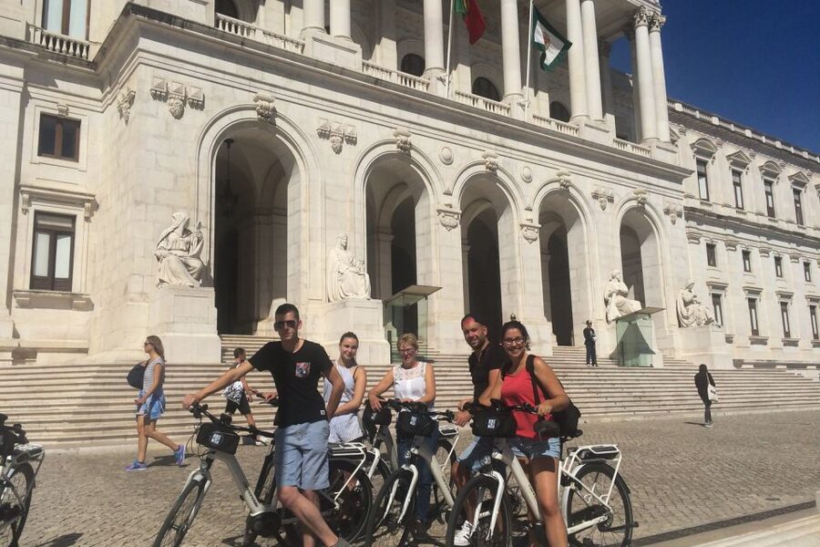 Central Lisbon 3-Hour Guided E-Bike Tour - Rolling toward the Tagus and Time Out Market