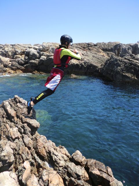 Coasteering Algarve: Cliff Jump, Swim & Climb in Sagres - Fitness, age, and comfort limits