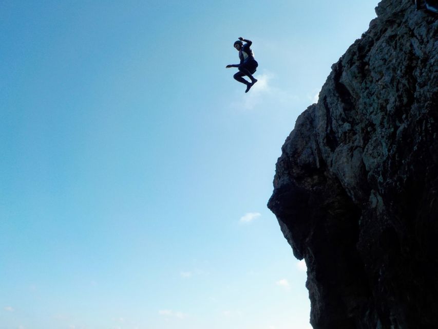 Coasteering Algarve: Cliff Jump, Swim & Climb in Sagres - Meeting at Coastline Algarve SUP & Coasteering