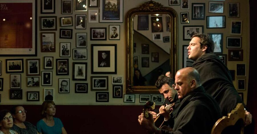 Coimbra: Live Fado Show with Glass of Port Wine - The 50-minute show, explained