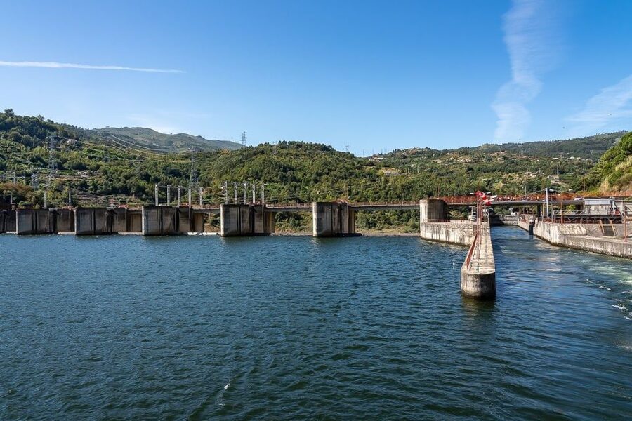 Day Cruise from Porto to Pinhão with Breakfast and Lunch - A full day from Porto into the Douro Valley
