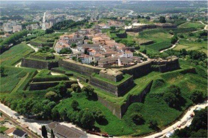 Day Trip from Porto to Santiago de Compostela and Valença - Key points to know before you book