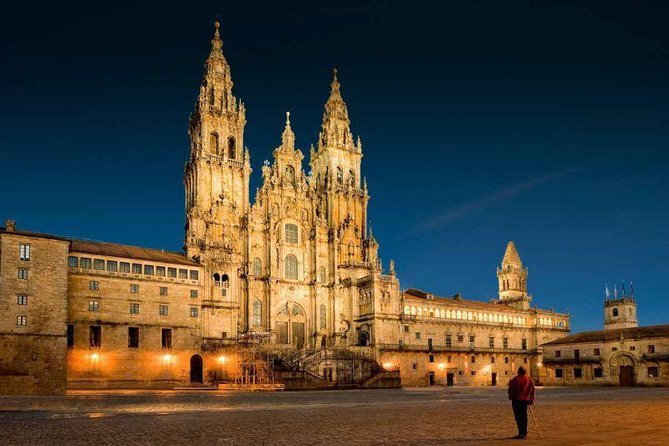 Day Trip from Porto to Santiago de Compostela and Valença - The early start and crossing into Galicia