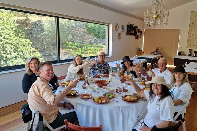 Douro Valley-Expert Guide-Boat-Lunch-Tastings-Offer wine bottle - Pinhão lunch with northern Portuguese food