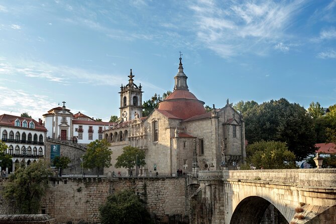 Douro Valley: Historical Sites, Wine Experience, Lunch & Cruise - Amarante and the Tâmega River