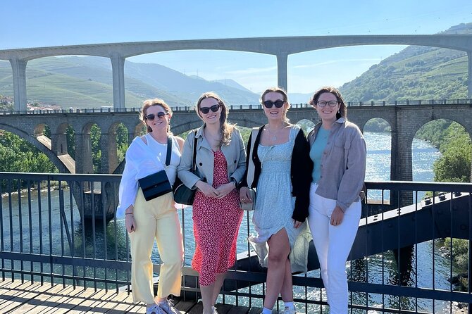 Douro Valley Tour - 3 Wine tastings, Lunch & river Cruise - Sabrosa turns lunch into the main event