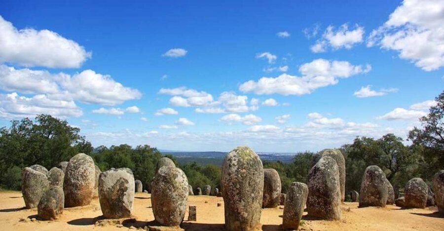 Évora and Megaliths Full-Day Tour from Lisbon - Meeting the ancient stones at Almendres