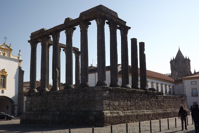 Évora Wine & Heritage Tour from Lisbon - The Roman Temple and Giraldo Square