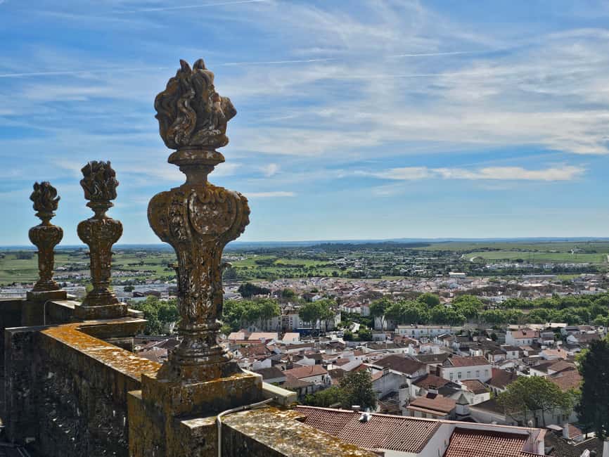 Évora (with Sé & Bones), Evoramonte & Arraiolos: From Lisbon - Roman columns and Évora’s compact center