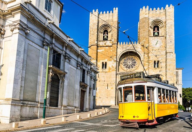 Explore Lisbon by Tuk Tuk: History and Viewpoints - Key points at a glance