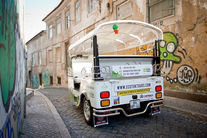 Express Lisbon | City Center and Old Town Tuk Tuk Tour - The guides make the short ride count