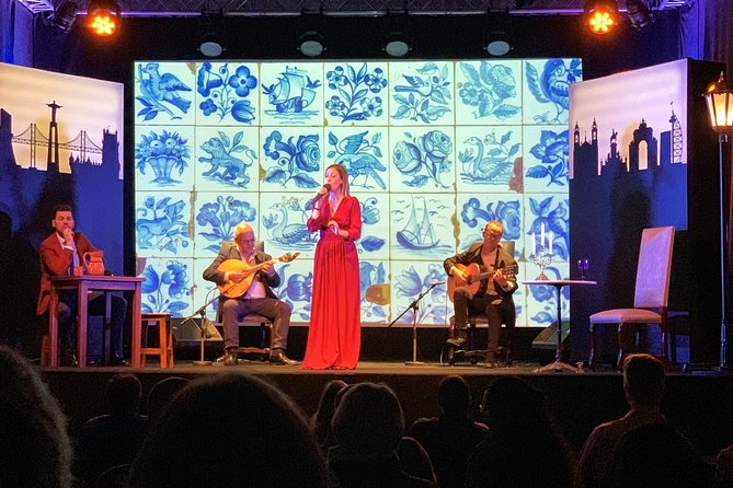 Fado in Chiado - Live Show in Lisbon on Stage for over 15 Years - The male and female vocal performances