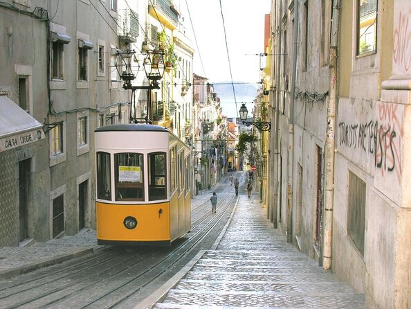 Family Tour: Essential Lisbon - Key points to know before booking