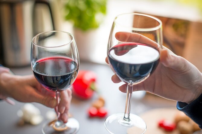 Faro Food Tour & Drinks and City highlights 10 Tastings - Finishing at the marina and Jardim Manuel Bivar