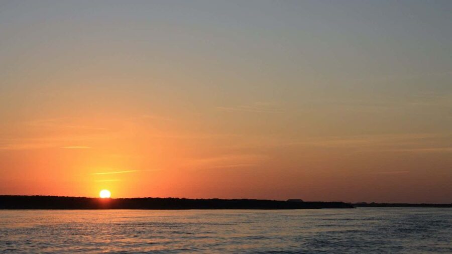 Faro: Ria Formosa Guided Sunset Tour by Catamaran - Key points to know before you go