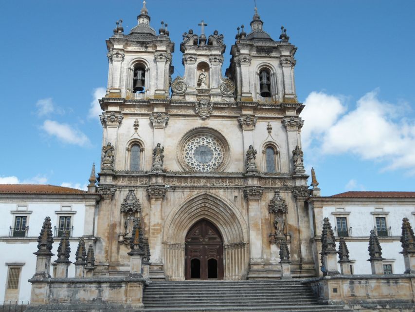 Fátima, Batalha, Alcobaça, Nazaré and Óbidos Private Tour - Why this private day trip works