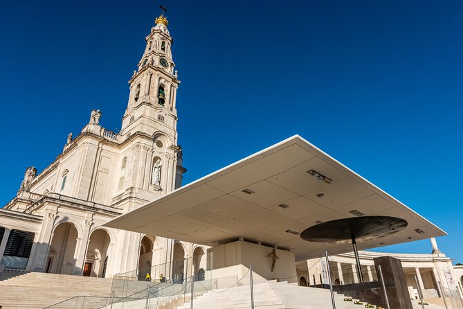 Fatima, Nazare, Obidos 8-People Small Group, Day-Tour from Lisbon - Why this three-stop route works