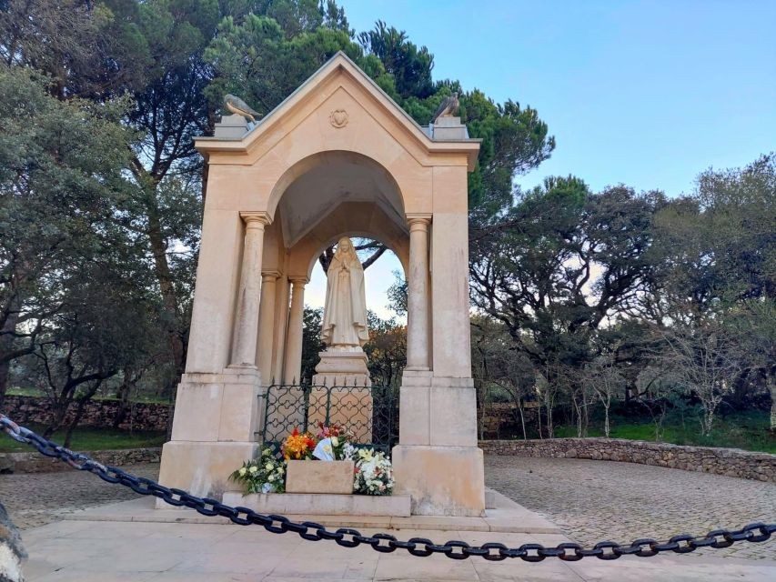 Fátima Private Tour: Shrine| Sacred Path |Shepherds House - The homes of Francisco, Jacinta, and Lúcia
