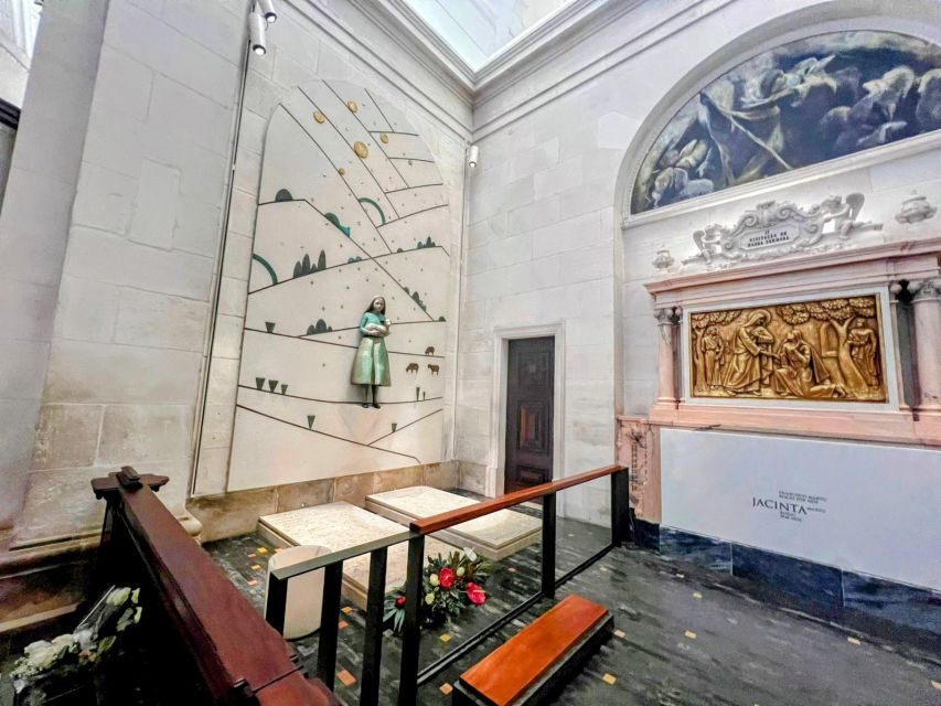 Fátima Private Tour: Shrine| Sacred Path |Shepherds House - The Via Sacra and the two versions of the walk