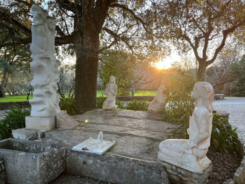 Fátima Private Tour: Shrine| Sacred Path |Shepherds House - Basilica of the Most Holy Trinity