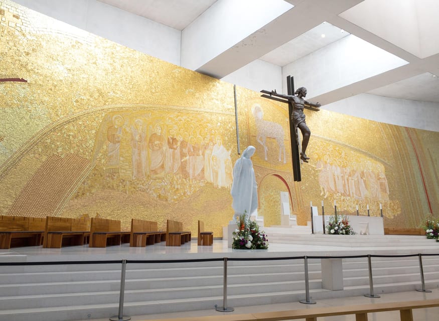 Fátima: Sanctuary and Aljustrel Village, Private Guided Tour - Starting at the High Cross in Fátima