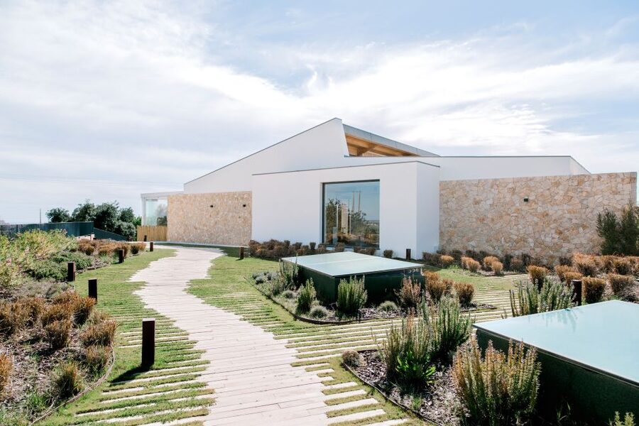 From Albufeira: 4x4 Off-Road Safari & Vineyard Wine Tasting - Small villages, orange groves, and everyday Algarve