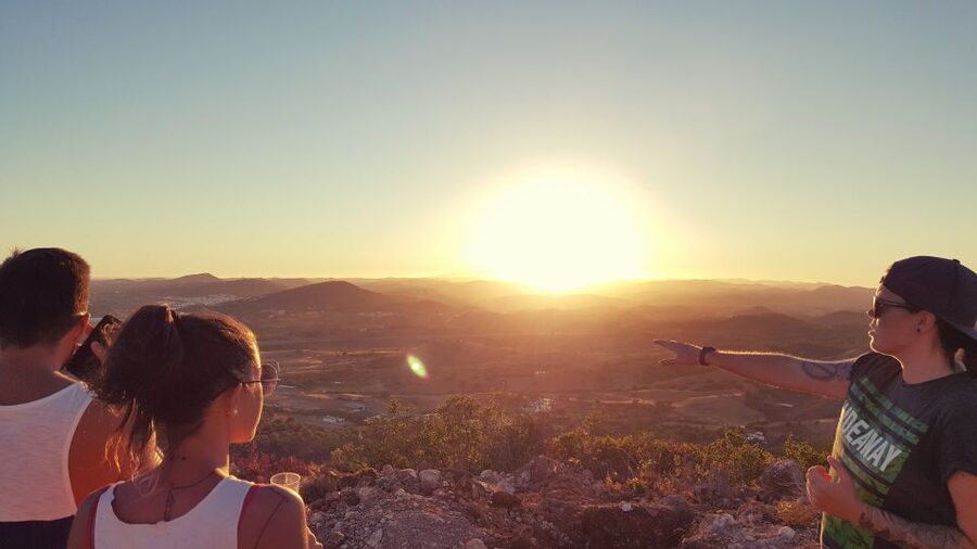 From Albufeira: Algarve Sunset Jeep Tour with Tastings - Should you book it?