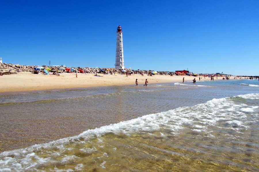 From Faro: 4 Stops, 3 Islands in Ria Formosa Catamaran Tour - Culatra: two hours in a working fishing community