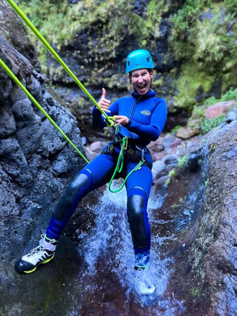 From Funchal: Intermediate (Level 2) Canyoning Adventure - A short snack break and the second half