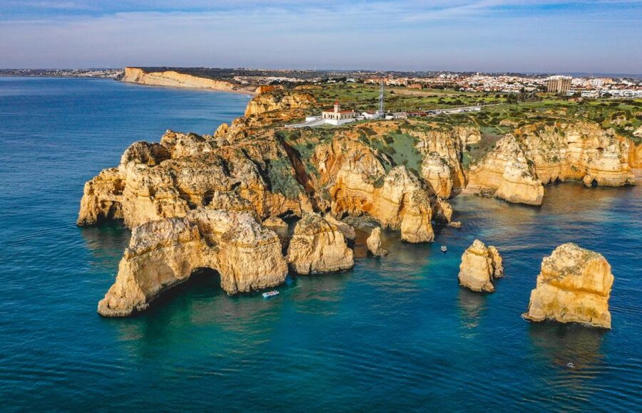 From Lagos: Cruise to the Caves of Ponta da Piedade - The guides make the short trip feel personal