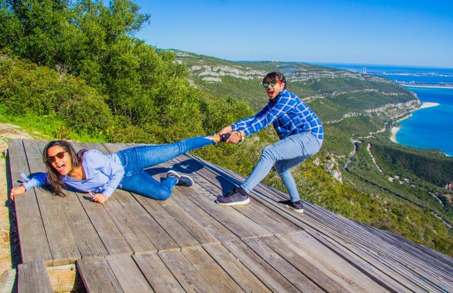 From Lisbon: Arrábida Day Tour & Wine Tasting - Praia do Creiro: lunch, water, and unhurried time