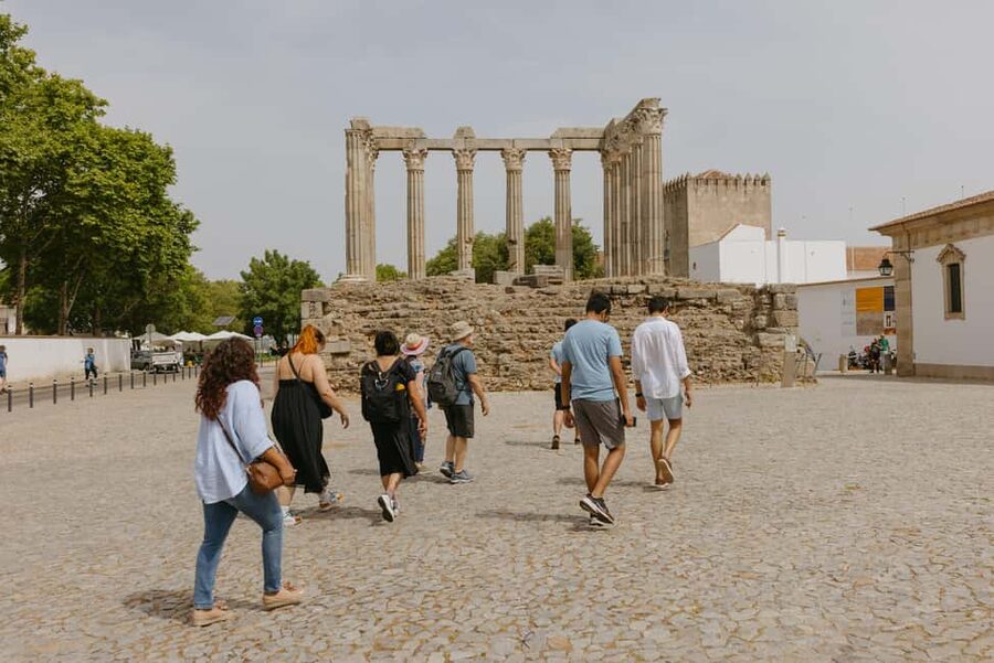 From Lisbon: Évora and Monsaraz Day Tour with Wine Tasting - Crossing Alentejo by minivan