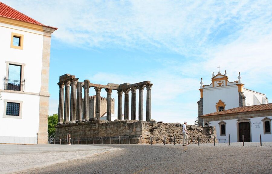 From Lisbon: Évora Wine & Heritage Tour - The Chapel of Bones at Saint Francis Church