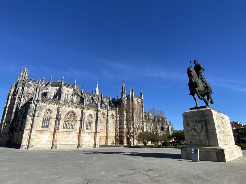 From Lisbon: Fátima, Batalha, Nazaré, and Obidos Tour by Van - Óbidos: cobblestones, walls, and cherry liqueur