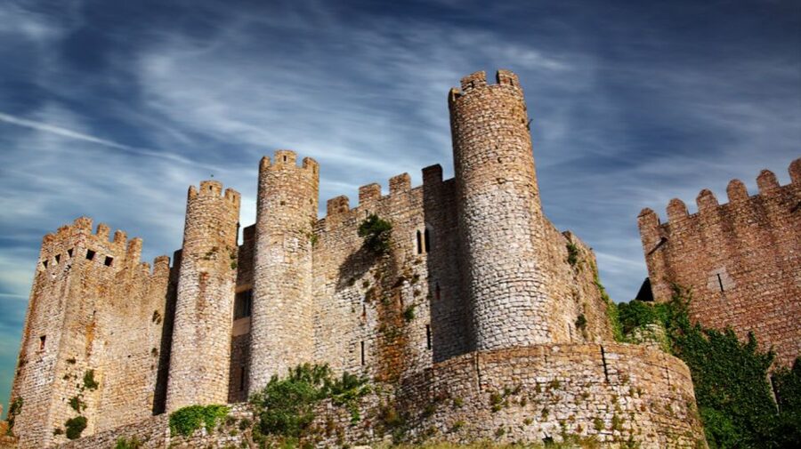 From Lisbon: Fátima, Batalha, Nazaré & Óbidos Full-Day Tour - Batalha Monastery and the story of a battle
