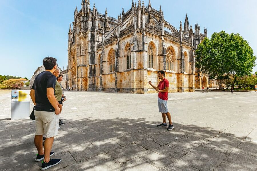 From Lisbon: Fatima Batalha Nazaré & Óbidos Small-Group Tour - Who should book this day trip?