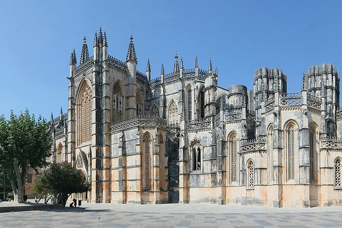 From Lisbon: Fátima, Nazaré, Batalha, and Óbidos Guided Tour - Batalha Monastery and Portugal’s stonework