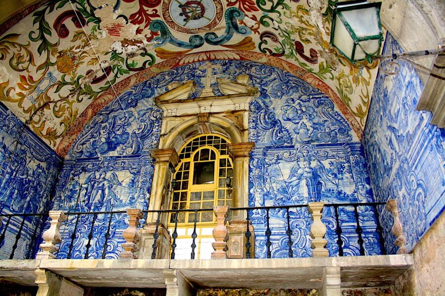 From Lisbon: Fátima, Óbidos Medieval, Nazaré Atlantic Coast - Nazaré: cliffs, sea views, and time for lunch