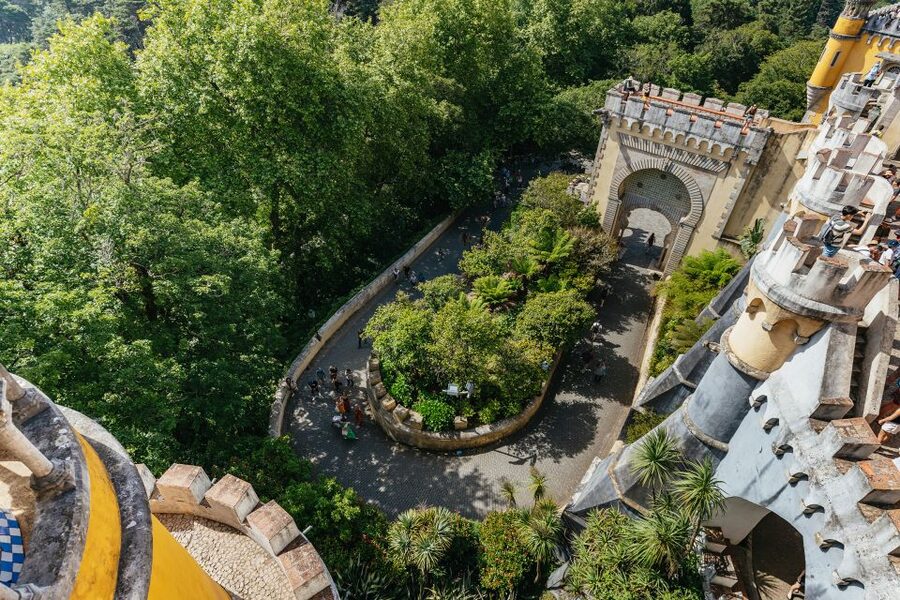 From Lisbon: Sintra & Cascais Small Group Tour with Tickets - Who should book this tour