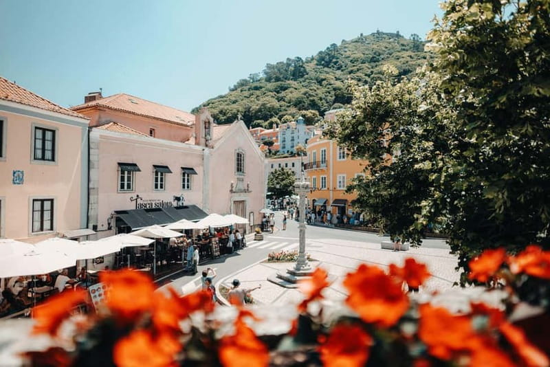 From Lisbon: Sintra, Pena, Cascais and Cabo da Roca - Key points at a glance