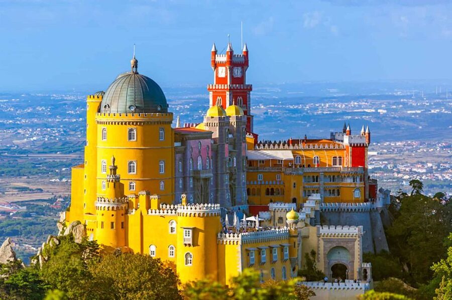 From Lisbon: Sintra, Pena Palace & Cabo da Roca Hiking Tour - A Short Taste of Sintra Village
