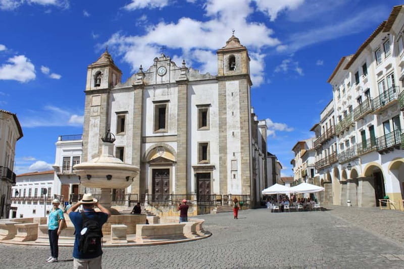 From Lisbon: Small-Group Day Tour to Évora and Monsaraz - Wine, food, and the Arraiolos question