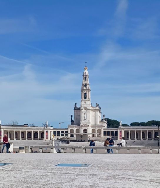 From Lisbon: Small Group Fátima & Little Shepherds Town Tour - Valinhos and the homes of the three children