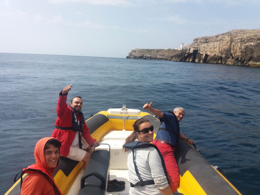 From Peniche: 1-Hour Cabo Carvoeiro Boat Tour - Náu do Corvos and its jutting rocks
