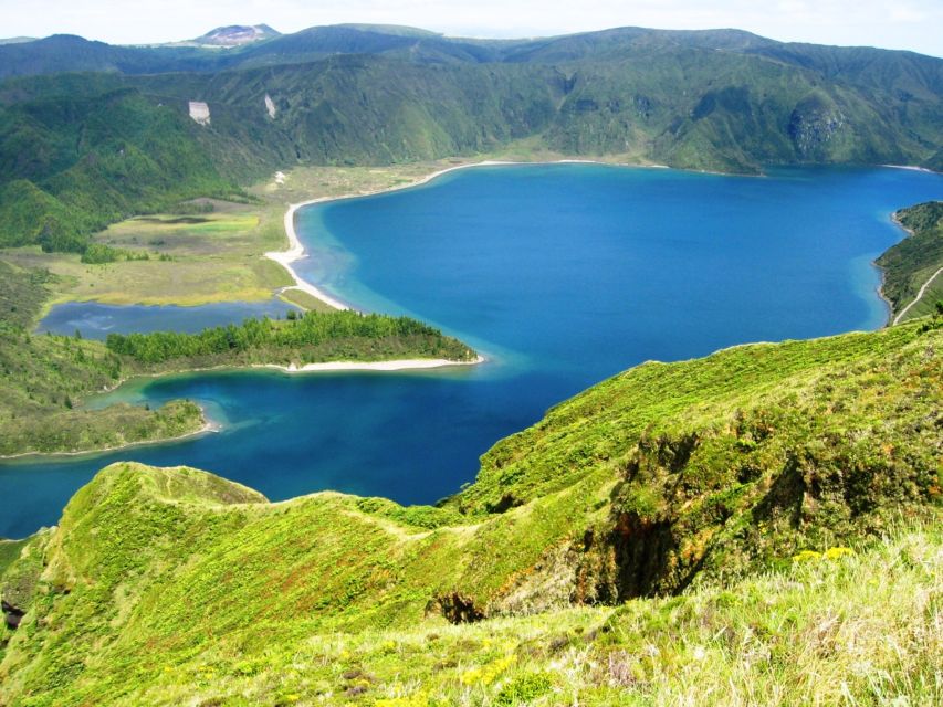 From Ponta Delgada: Lagoa do Fogo Half-Day Jeep Tour - Steam and warm water at the Caldeiras of Ribeira Grande