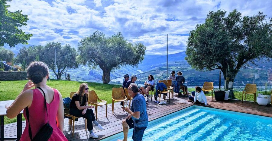 From Porto: 2 Wine Regions, Farm-to-Table Lunch & Boat - Who should book this wine day?