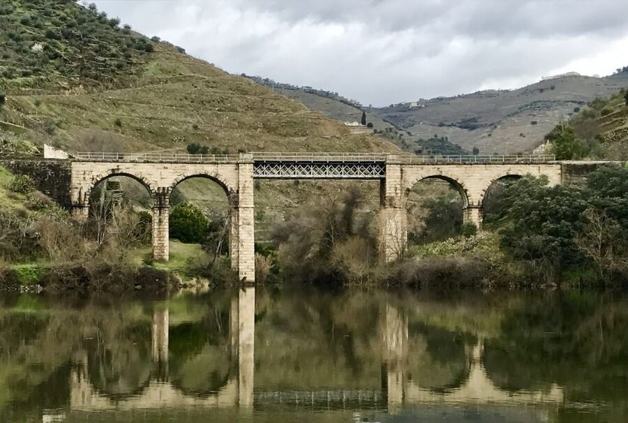 From Porto: Private Douro Valley Tour with Cruise and Wine - A calm hour on the Douro River