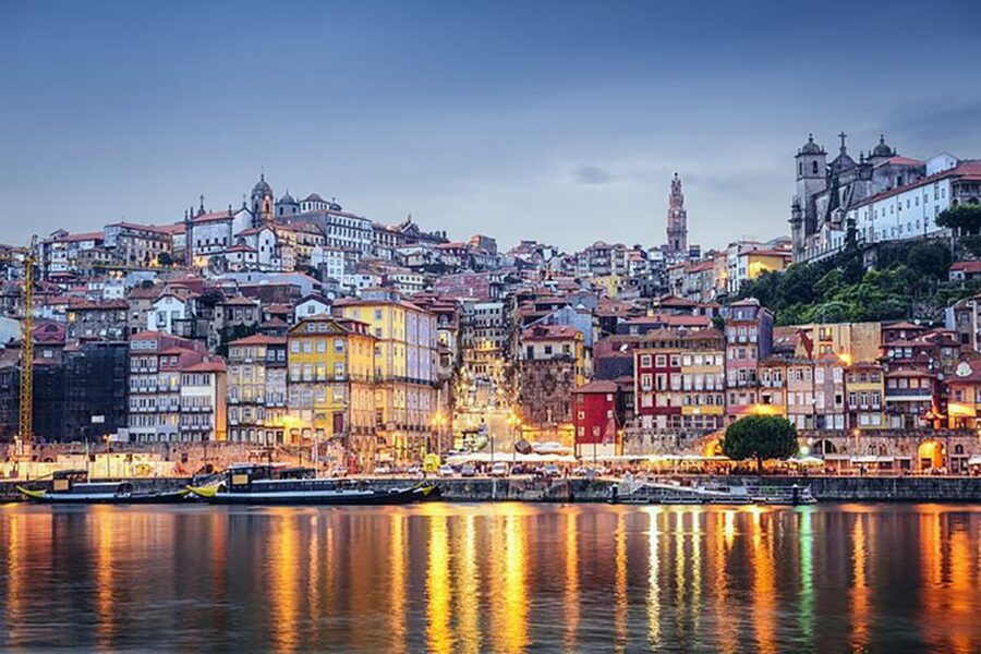 From Porto: Private Transfer to Lisbon w/ up to 4 City Stops - Why this Porto to Lisbon transfer makes sense