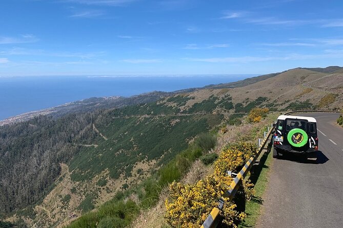 Full-Day Jeep Safari West: Fanal, Porto Moniz, Seixal, Cabo Girão - Câmara de Lobos and Cabo Girão: a strong start above the Atlantic